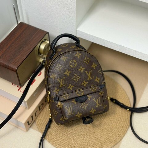 🏷LV 路易威登．Mini小書包 新款拉鍊 M44873 芯片款