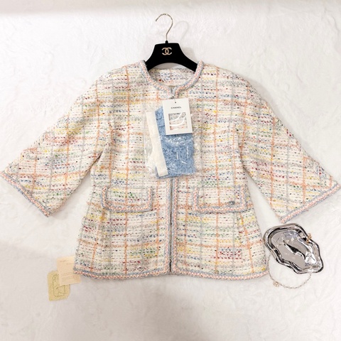 CHANEL 白底彩虹混紡tweed圓領短外套 Size42