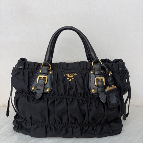 PRADA 黑色 降落傘布 尼龍布 肩背包 高菲包 手提包 購物包 斜背包 BOOKTOT