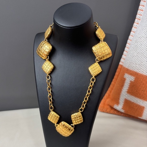 Chanel 金色華夫格菱形項鍊，vintage中古款，成色很棒✨