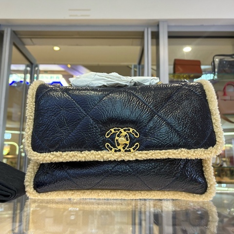 99新 CHANEL 香奈兒19bag 中號深藍油蠟皮拼泰迪毛手提單肩斜挎包，配件塵袋芯片款