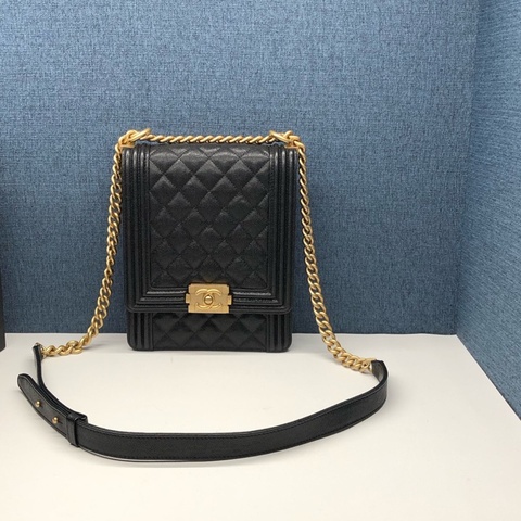 Chanel香奈兒黑金荔枝紋牛皮竪版Leboy單肩斜挎