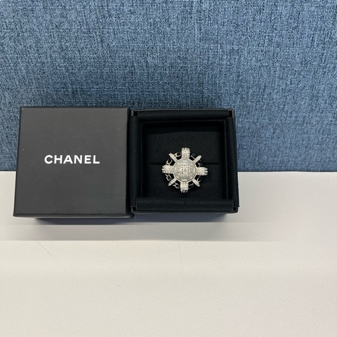 香奈兒Chanel 胸針，附件盒子