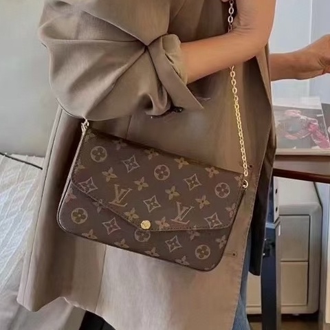 Louis Vuitton 路易威登 老花 三合一 尺寸：21x12x3