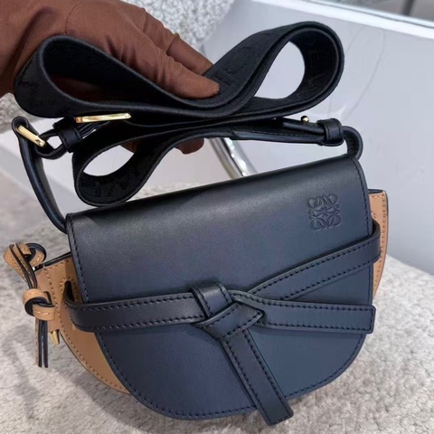 99新Loewe Gate mini馬鞍包，黑棕拼色，迷你款，寬肩帶可調節
