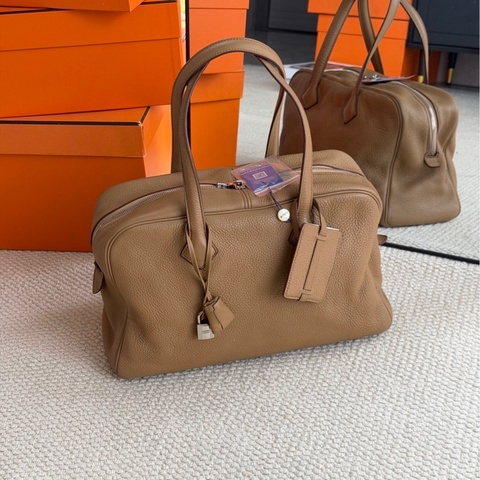Hermès 愛馬仕 維多利亞35奶茶色 框L   男女同款