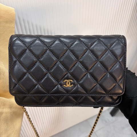 CHANEL 香奈兒 發財WOC鏈條包 黑金羊皮 尺寸19×12.5×4cm芯片款