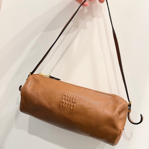 MIU MIU 皮革 圓筒包 筆筒包 肩背包 棕