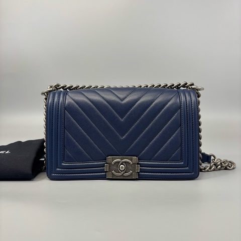 Chanel 香奈兒 leboy中號V紋斜挎包 24開 25*16
