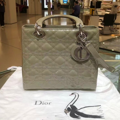 Dior迪奧戴妃漆皮五格 尺寸：23x20  15年編碼