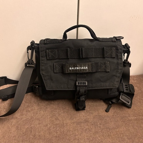 BALENCIAGA 黑色 斜背包 mini messenger bag