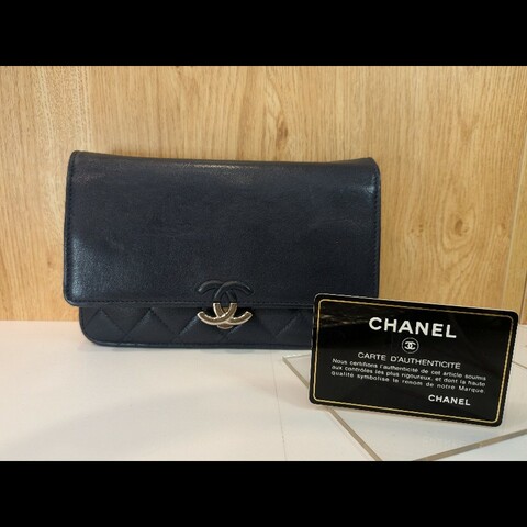 Chanel 深藍色古巴扣WOC