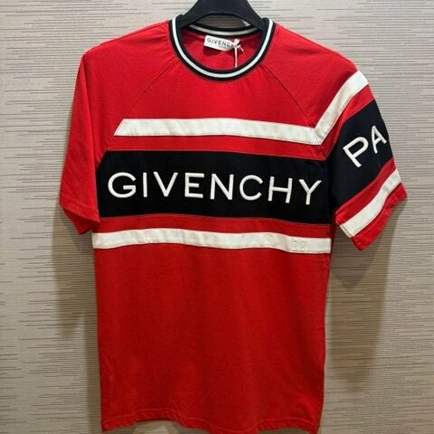 💎Han's house精品服飾💎GIVENCHY 紀梵希 立體 刺繡 短 T 原價25500
