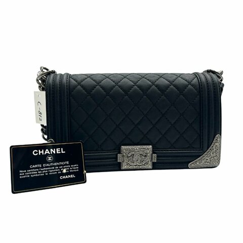 【美收精品】CHANEL Paris-Dallas 限定款 Boy 肩背包  C-812【隔月月中將轉賣至日本 上架期限30天】