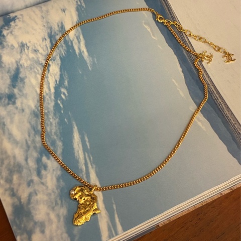Chanel 熔岩金珍珠+雙C小鑽項鍊🤍
