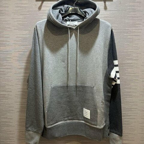 💎Han's house精品服飾💎THOM BROWNE TB 四槓 連帽 衛衣 帽T 日本製造  原價30500