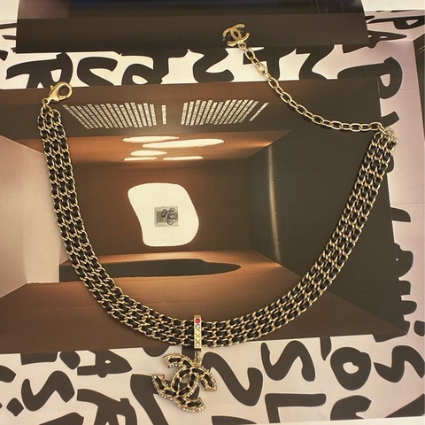 Chanel 皮穿鍊雙C邊彩鑽頸鏈✨🤍