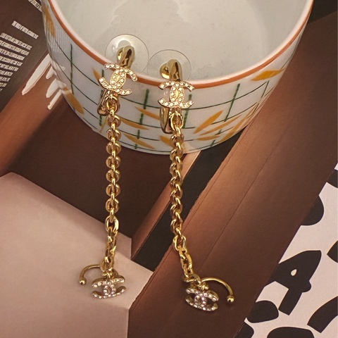 Chanel 金色雙C水鑽垂墜耳環+耳釦🎀