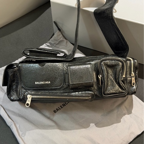 Balenciaga 巴黎世家 Superbusy 羊皮腋下包 小號羊皮