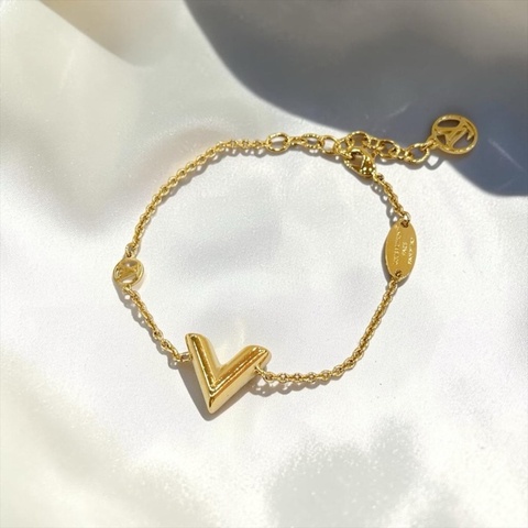 莉亞精品♡ LV M00858 V字手鏈 金 二手美品