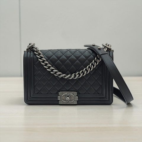 莉亞精品♡Chanel Boy25 黑銀 二手美包