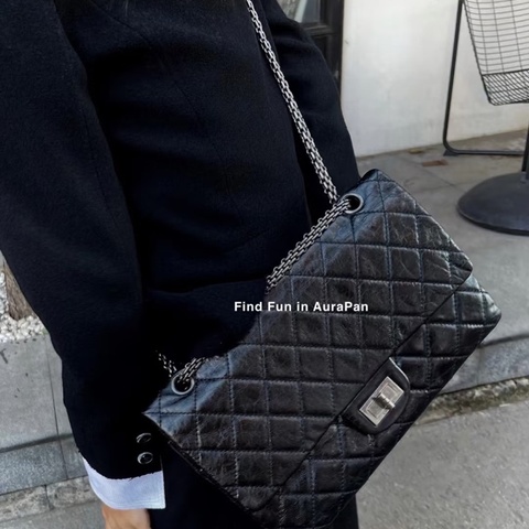 Chanel • 經典黑銀牛皮2.55 Maxi