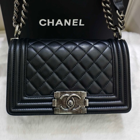 Chanel香奈兒boy小號黑銀 22開有卡