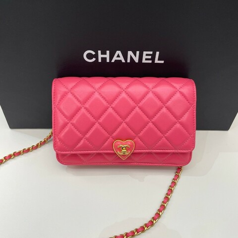 CHANEL 香奈兒 23s 愛心琺瑯扣woc晶片款。