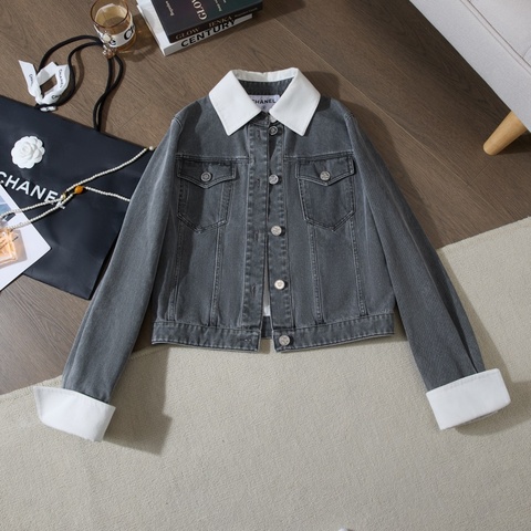 CHANEL 25P春夏系列灰洗水撞白色領牛仔外套 Size34