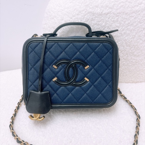 Chanel filigree 深藍色雙C相機包/盒子包
