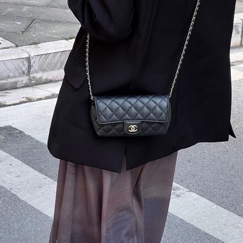 Chanel • 經典黑銀荔枝牛皮鏈條包