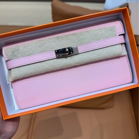 Hermes • Kelly Long 櫻花粉銀釦山羊皮長夾 🈶原廠盒裝
