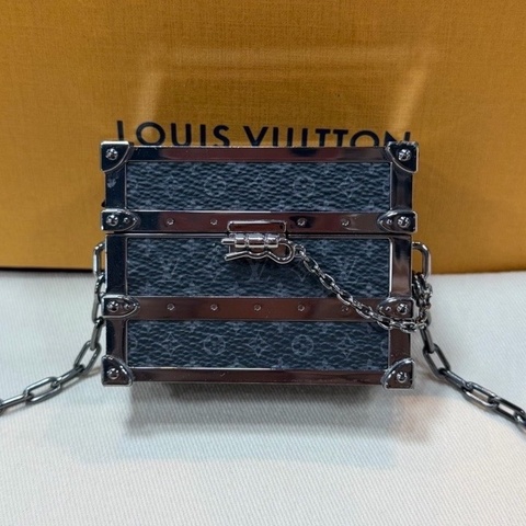 Louis Vuitton 路易威登 Trunk mini 黑花迷你小硬箱 男女同款 耳機包 鏈條斜挎包 尺寸7×5×3cm