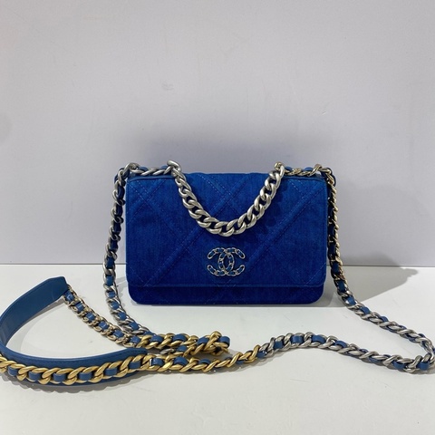 CHANEL香奈兒19bag款woc 19*3*12cm