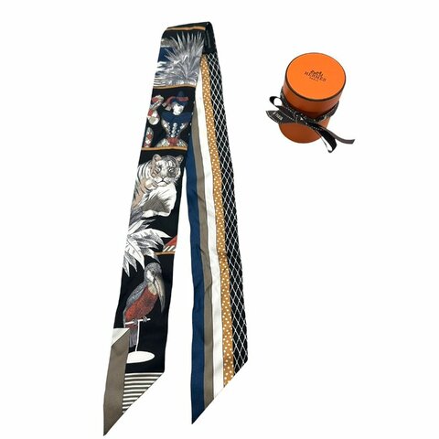 【美收精品】Hermès Grand Theatre Nouveau Twilly 絲巾  C-818【隔月月中將轉賣至日本 上架期限30天】