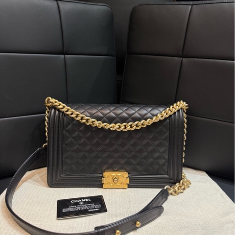 香奈兒Chanel 黑金牛leboy 有卡