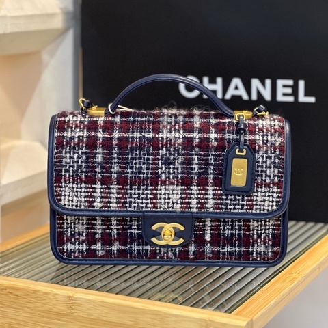 CHANEL香奈兒22k郵差 酒紅拼白海軍藍拼黑色中號 芯片款