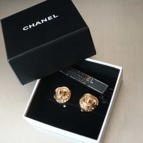 CHANEL 95A香奈兒 1995秋冬老香 黃金年代立體緞帶扭結 雙C復古24k鍍金耳夾/耳環
