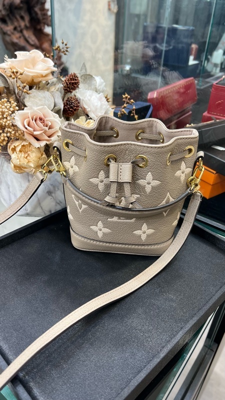 Lv nano now 大象灰 小水桶包