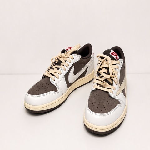 全新Travis Scott x Air Jordan 1 Low OG倒鉤摩卡