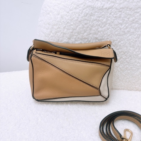 Loewe puzzle mini 棕色拼色幾何包