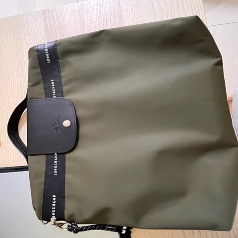 Longchamp energy 可肩背電腦包 軍綠色