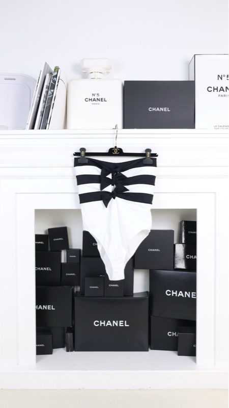 Chanel 24S秀款张子枫同款黑白蝴蝶结抹胸泳衣