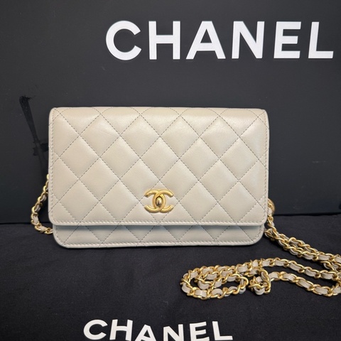 Chanel 香奈兒 金球WOC 淡灰色金扣