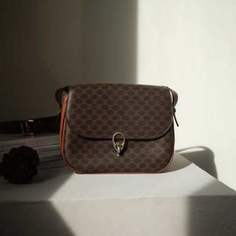 Celine vintage 1970-1980s經典 Macadam 老花金屬雙色蛋型扣馬鞍翻蓋包