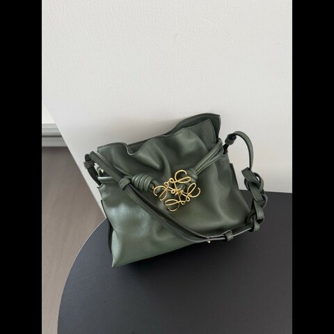 loewe羅意威mini福袋，墨綠色，底長23cm，原始好成色