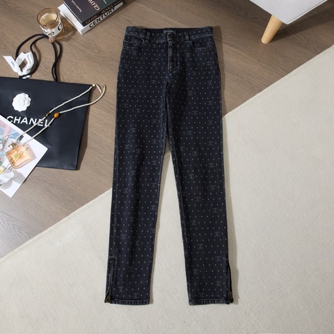CHANEL 23P早春系列滿印雙C開叉牛仔長褲 Size36