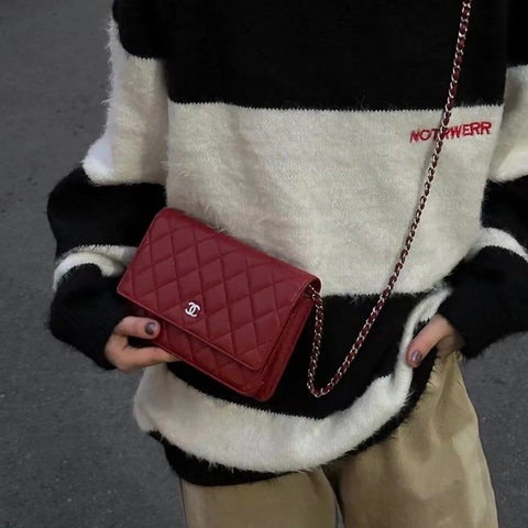 【🍒香甜櫻桃味✨全網最低價‼️】CHANEL Woc Wallet on Chain經典菱格紋 紅色羊皮 銀扣鏈條包｜斜背包｜迷你包