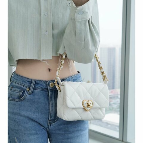CHANEL 白金愛心琺瑯扣大mini 方胖子鏈條包 20*13*6 98新配件塵袋
