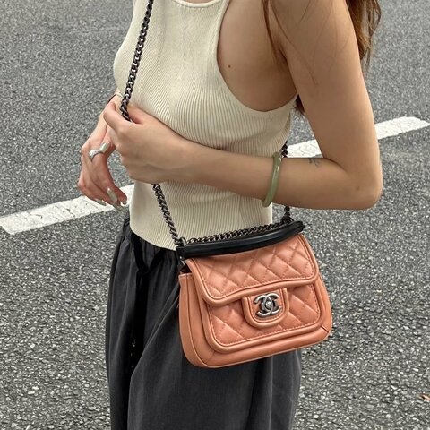 CHANEL 銀扣mini孟買 手提肩背斜背包 19*13*3.5 98新配件保卡塵袋